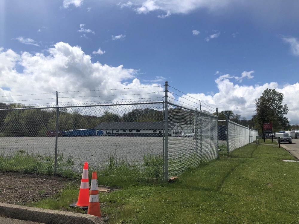 Gaveled & Secure Yard in Albany: 148 41st Ave SE, Albany, OR 97322